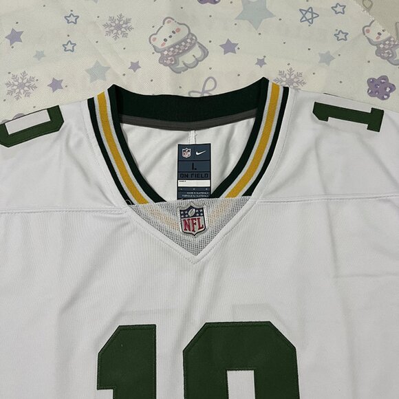 Green Bay Packers (NFL) #10 Jordan Love Jersey - Picture 2 of 6